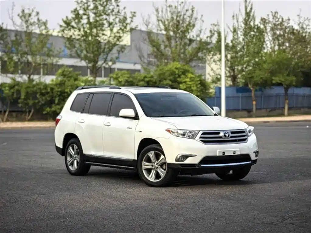 Highlander 2.7 L 2 WD 7-seat Luxury
