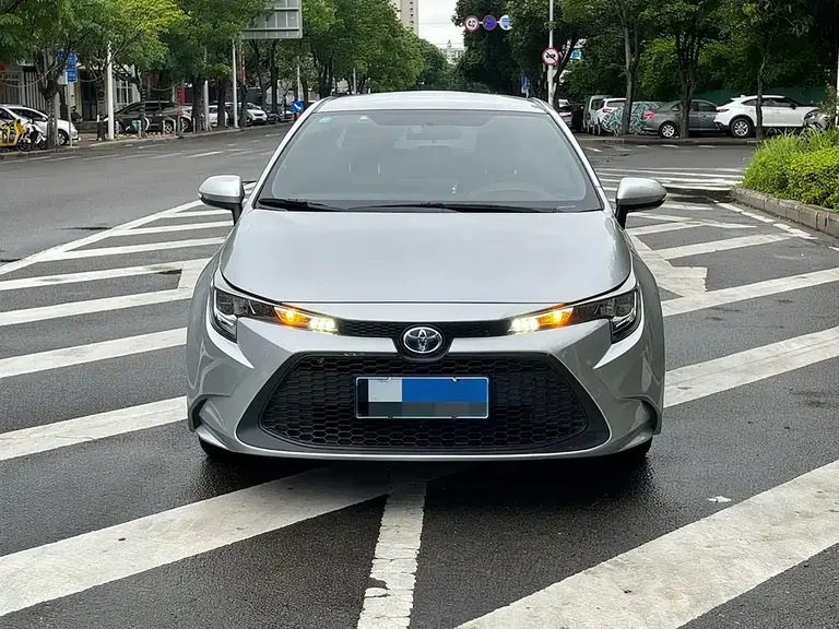 Toyota Levin Dual Engine 1.8 H E-CVT Luxury
