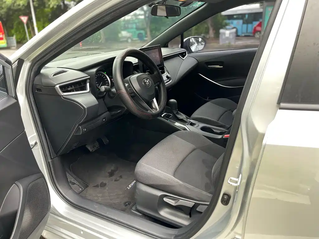 Levin Dual Engine 1.8 H E-CVT Luxury