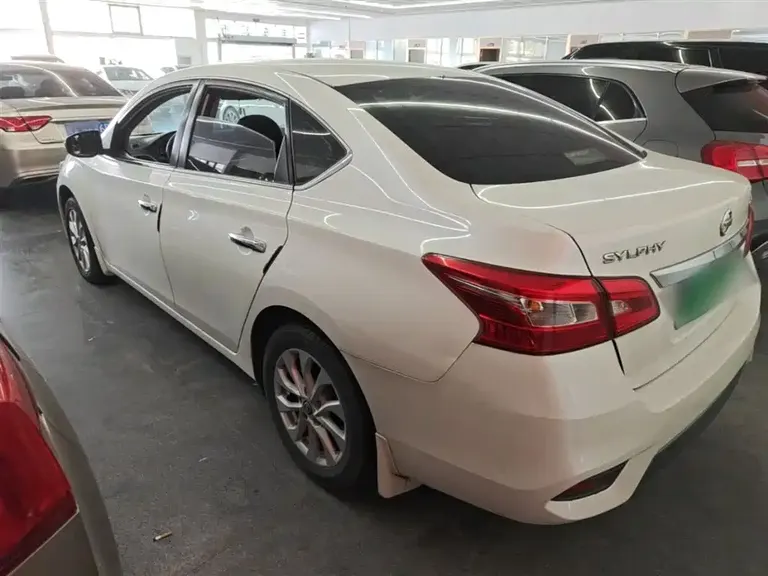 Nissan Sylphy 1.6 XV CVT Smart Enjoyment