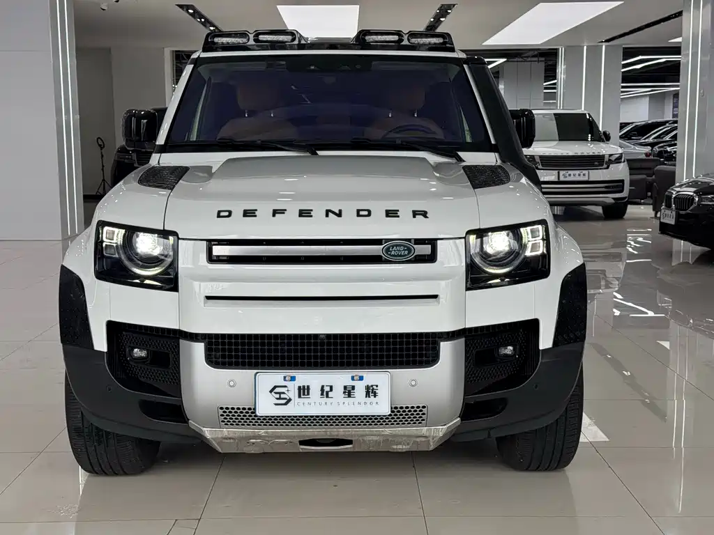 Land Rover Defender 130 3.0 T P400 HSE