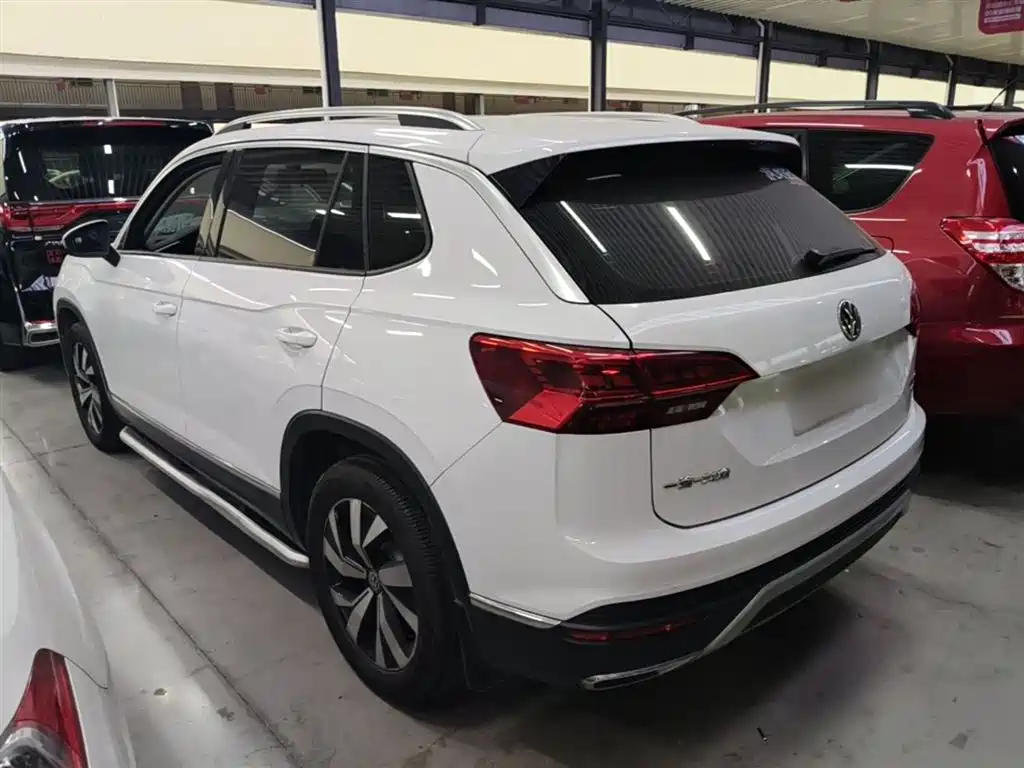 Tayron 330 TSI 2 WD Luxury CN-VI