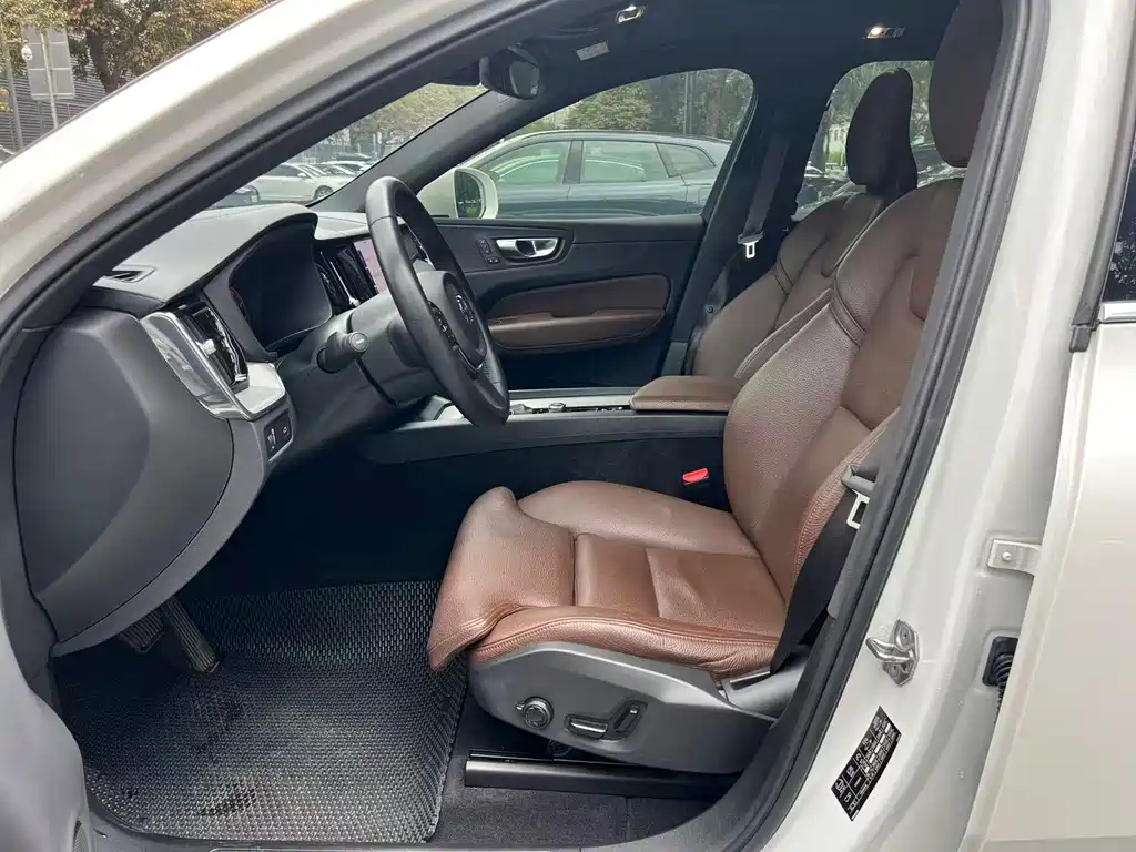 Volvo XC60 T5 4 WD Smart Vision Luxury