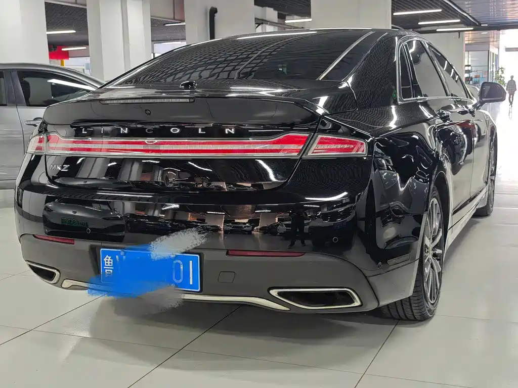 Lincoln MKZ 2.0 T Graceful