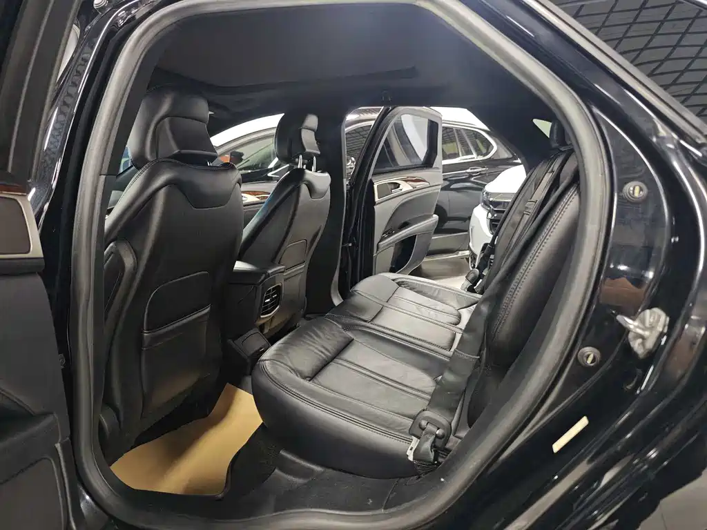 Lincoln MKZ 2.0 T Graceful