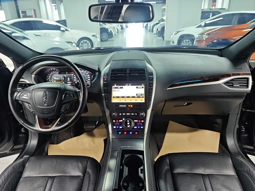 Lincoln MKZ 2.0 T Graceful