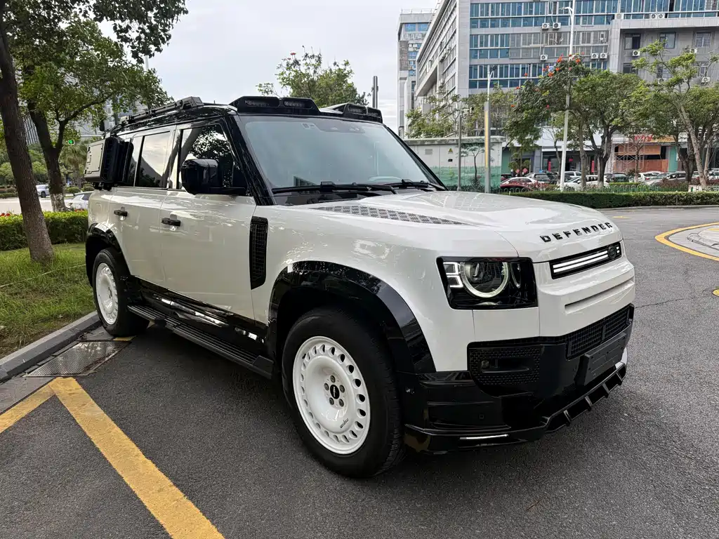 Land Rover Defender 110 3.0 T P400 75 Anniversary Legend