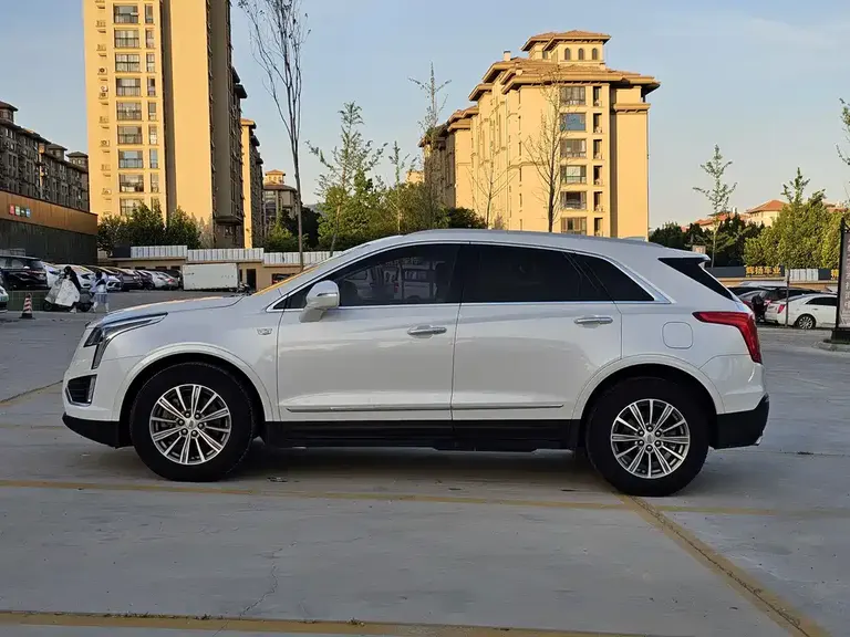 Cadillac XT5 Anniversary Celebration 25 T Luxury
