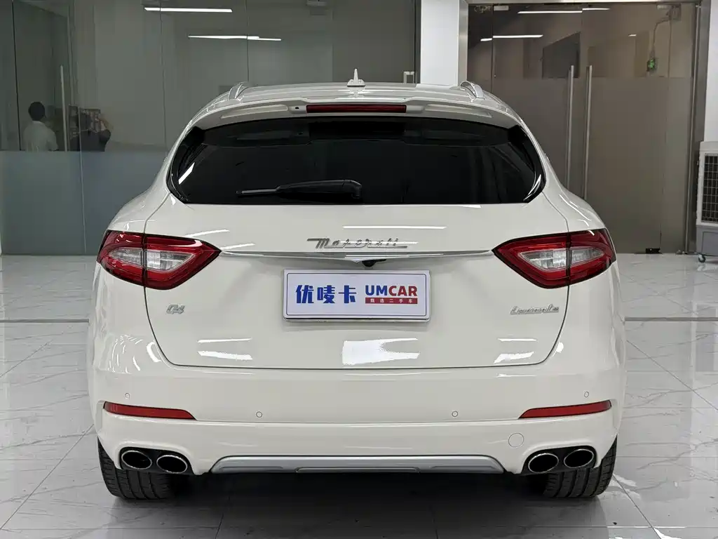 Levante 3.0 T Standard