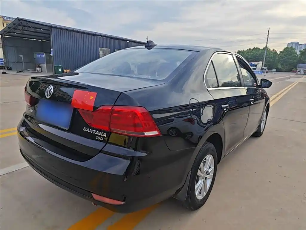 Santana 1.6 L Manual Style