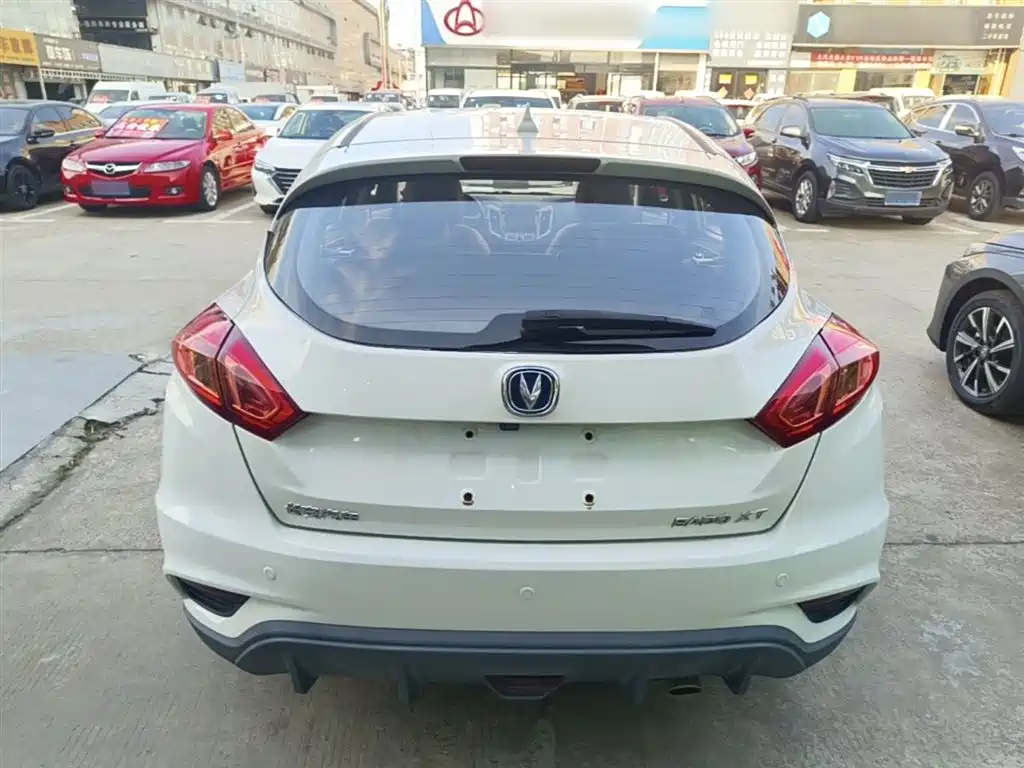 Eado XT 1.6 L Manual Handsome Cool