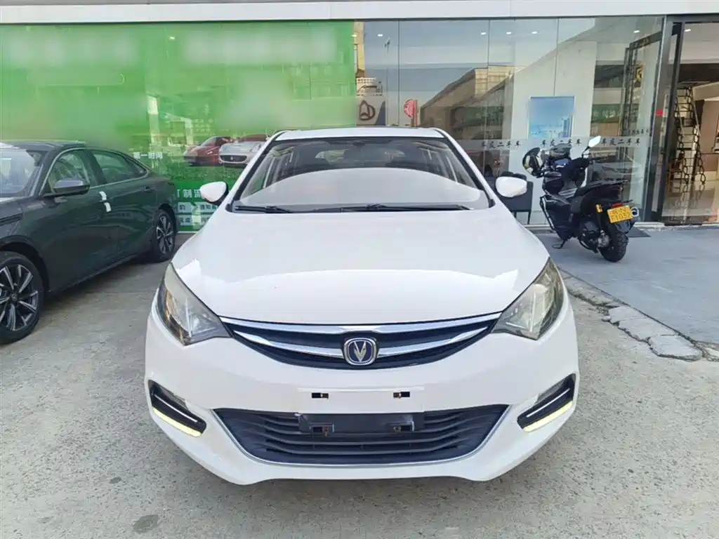 Eado XT 1.6 L Manual Handsome Cool