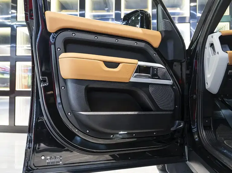 Land Rover Defender 110 3.0 T P400 X-DYNAMIC HSE