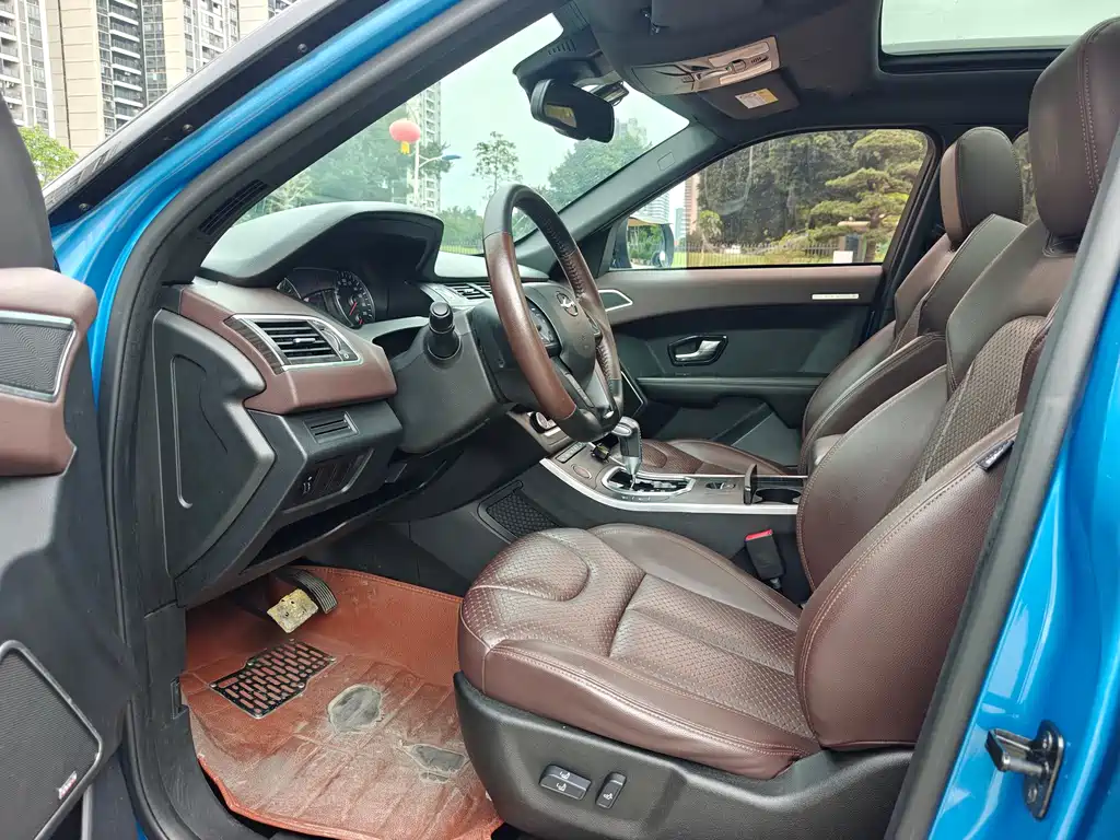 Landwind X7 2.0 T Panoramic Distinguished