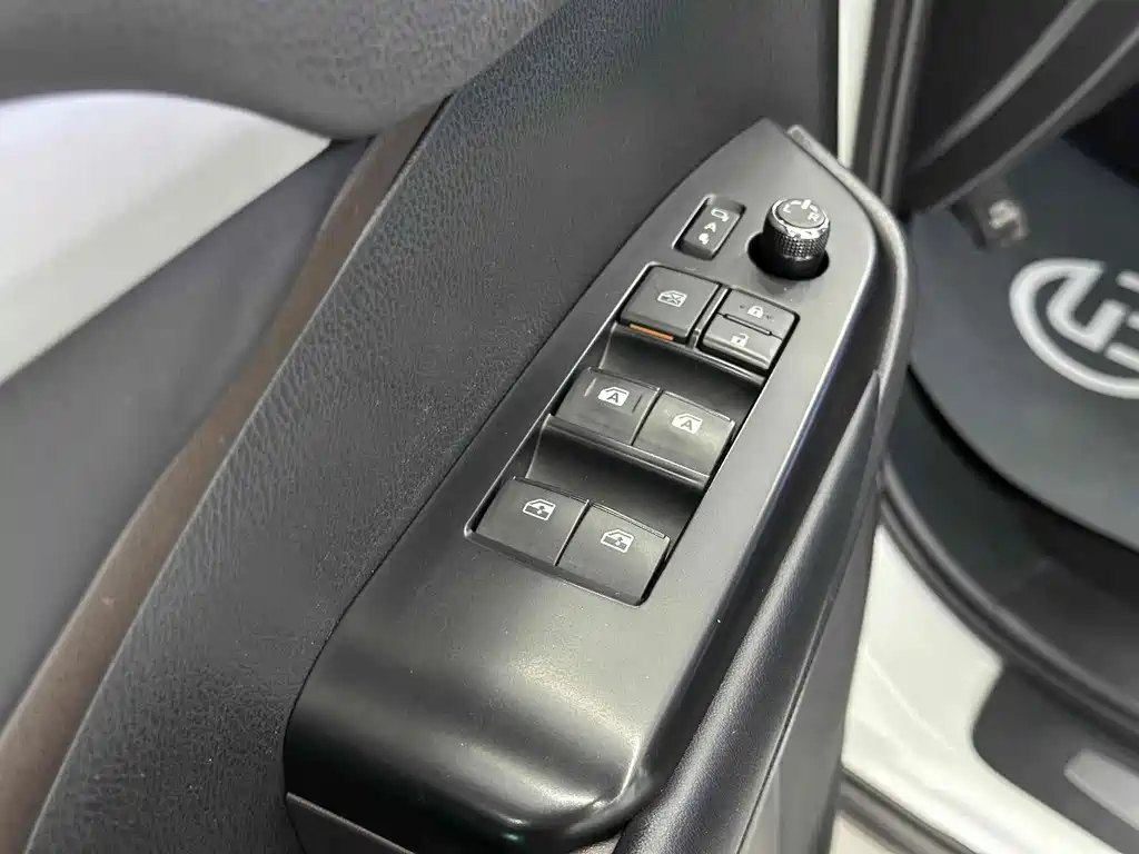 Highlander 2.0 T 4 WD Luxury 7-seat CN-VI