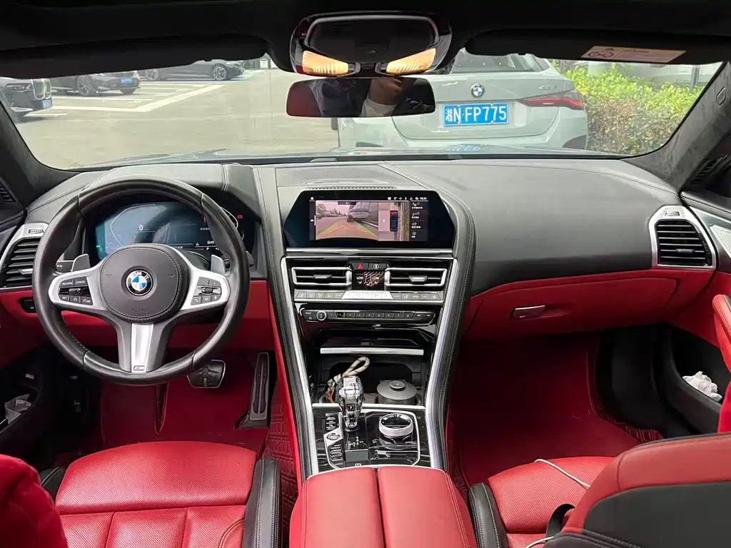 BMW 8 Series 840 i xDrive 4-door Coupe M Sport Package