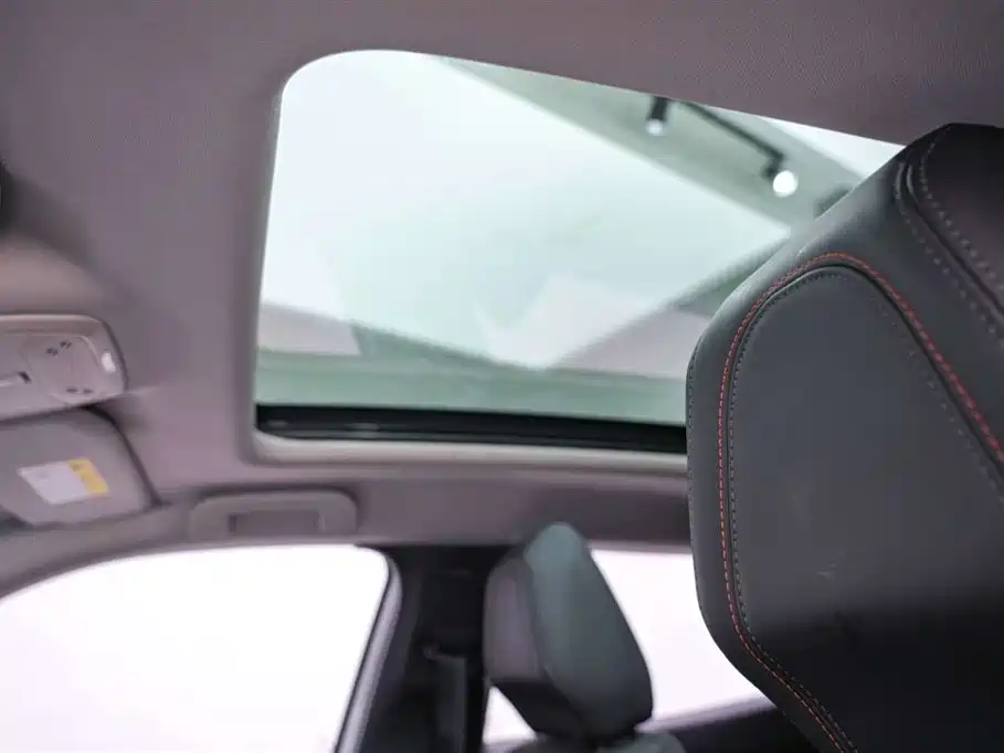 Peugeot 2008 2022 230 THP THE ONE