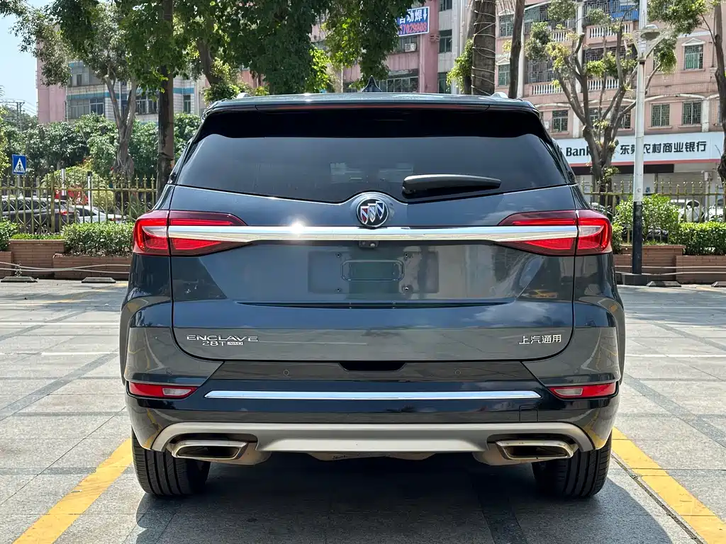Enclave 28 T 4 WD Flagship
