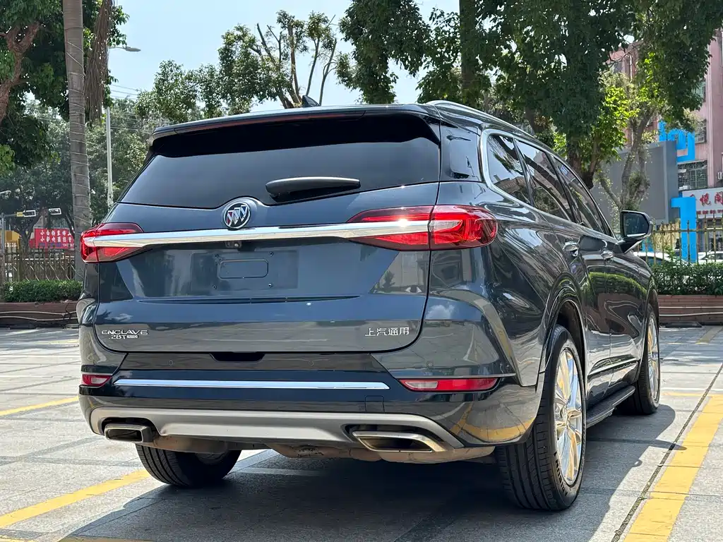 Enclave 28 T 4 WD Flagship