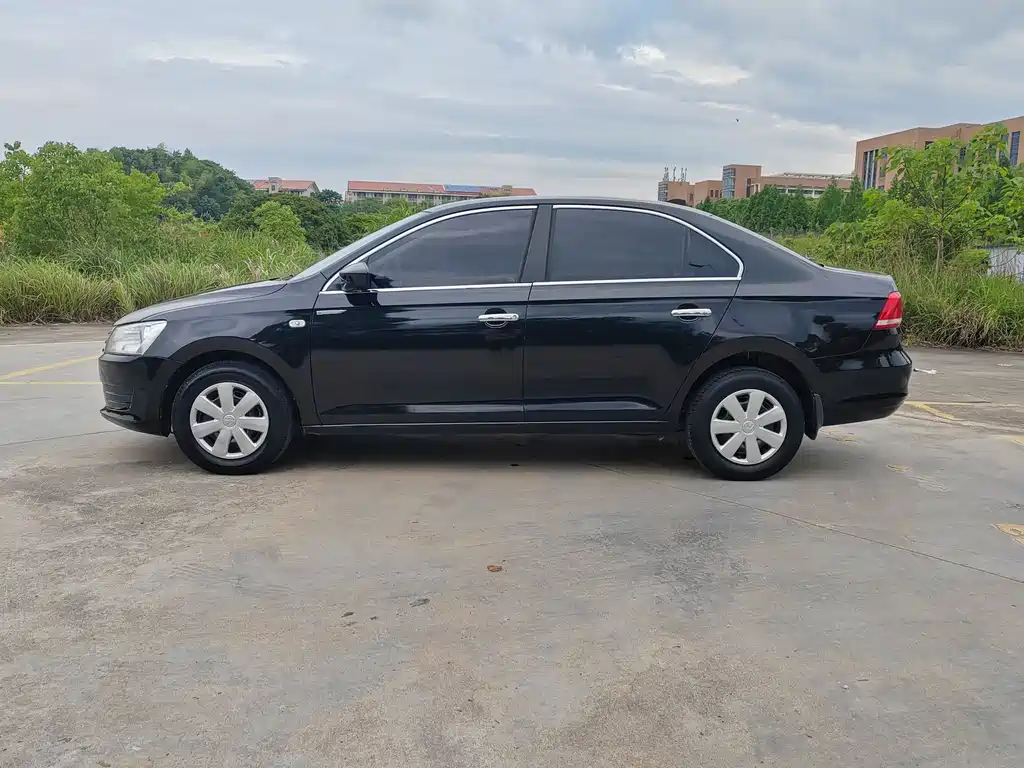 Santana 1.6 L Auto Style