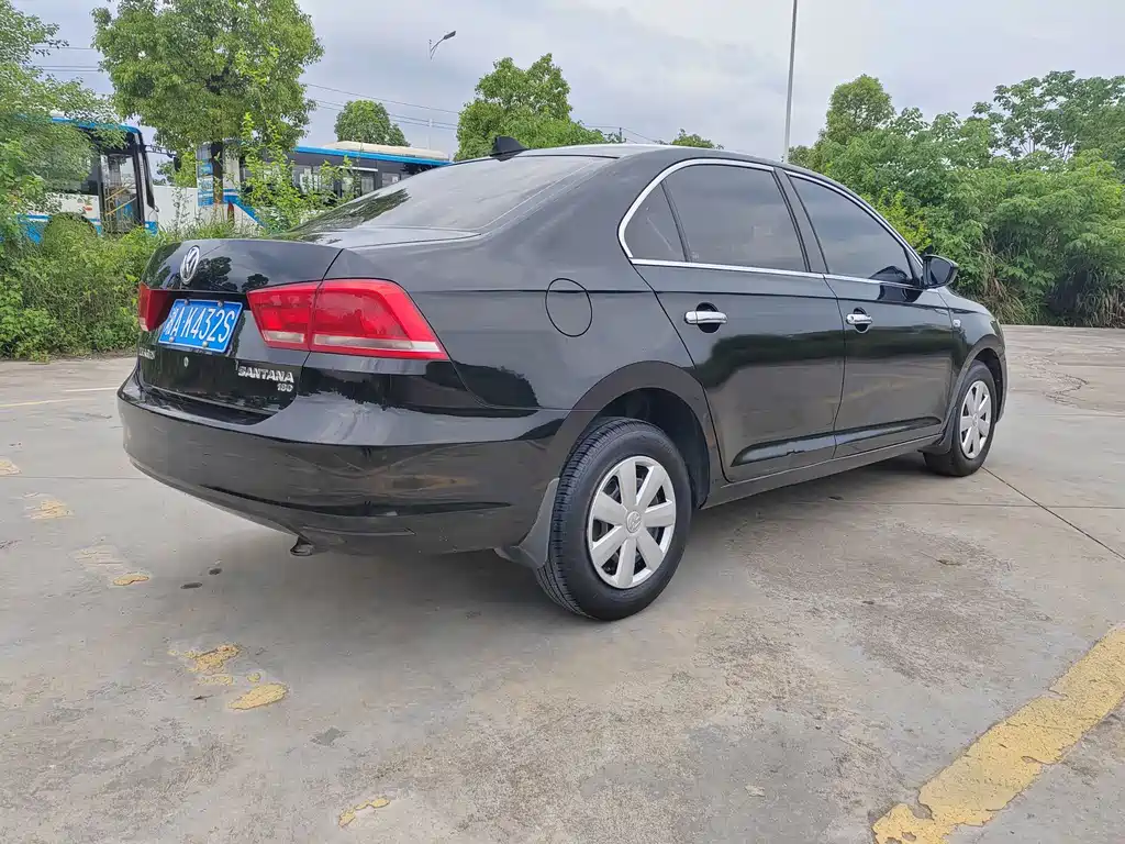 Santana 1.6 L Auto Style