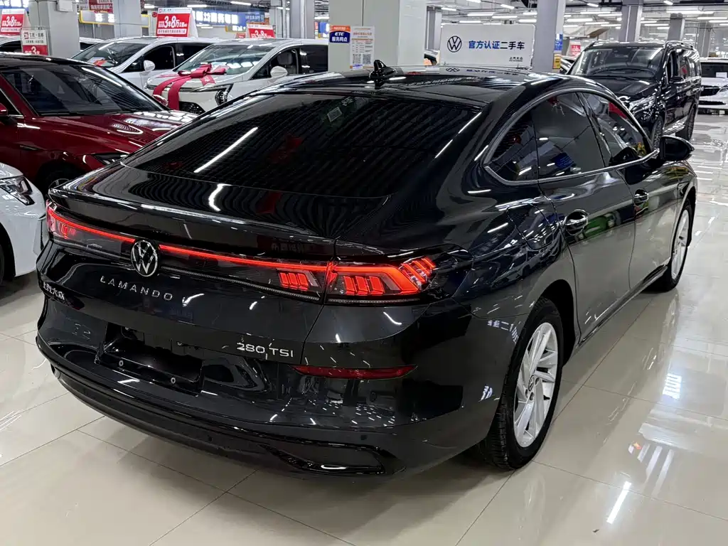 Lamando Lamando L 280 TSI DSG Dazzle Hot
