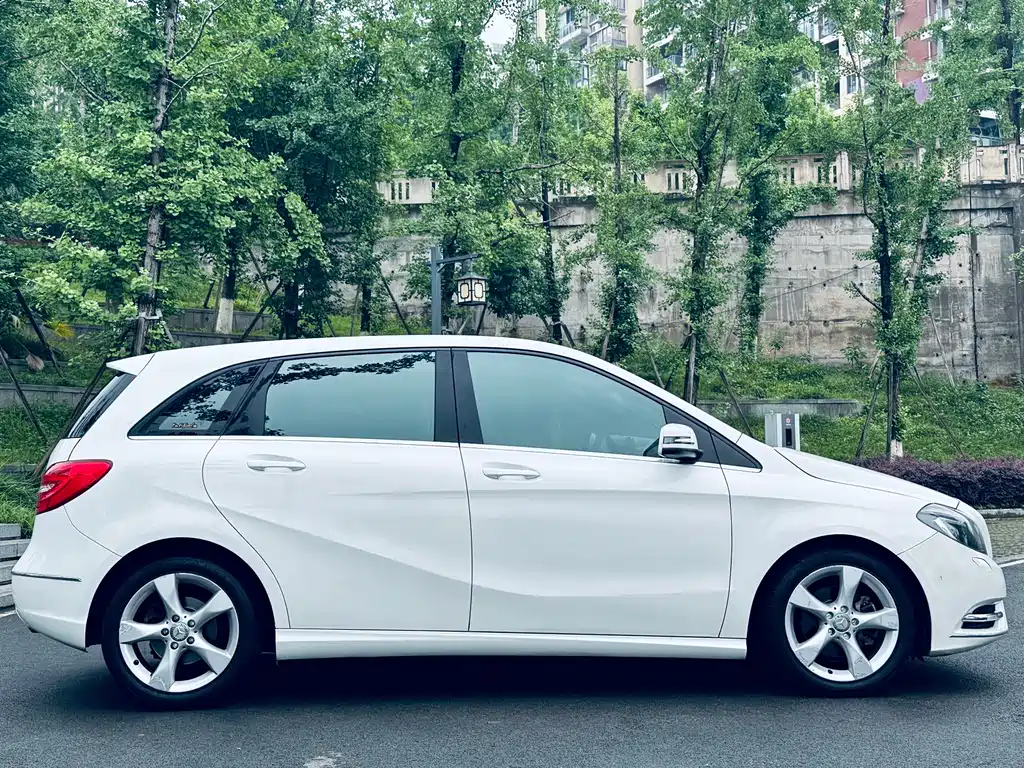 Mercedes-Benz B-Class B 200