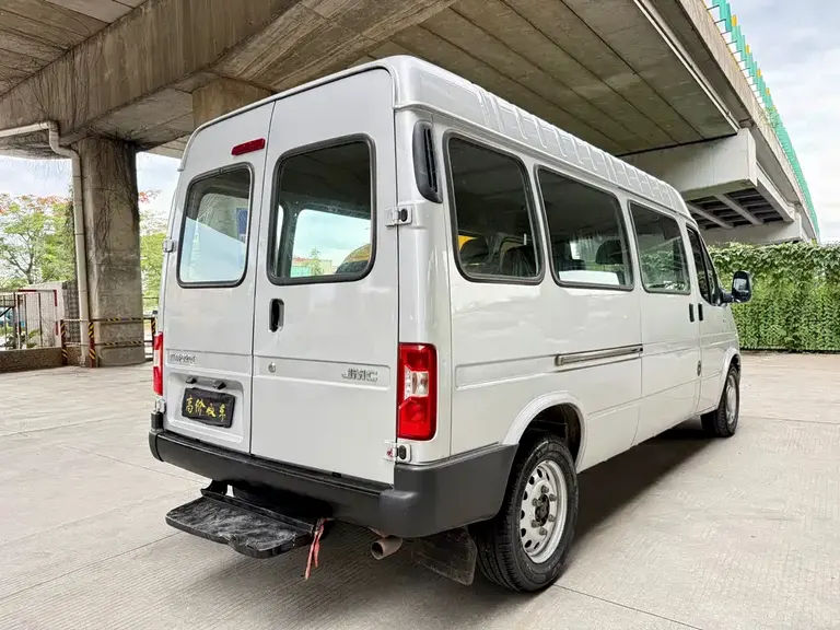 JMC Transit Custom 2.8 T Space King Taurus LWB Mid High Roof Rear Single Tire - Step 6-seat Diesel CN-VI JX493