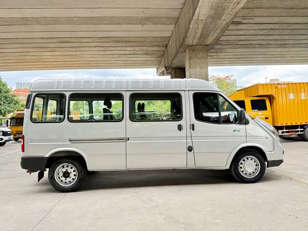 Transit Custom 2.8 T Space King Taurus LWB Mid High Roof Rear Single Tire - Step 6-seat Diesel CN-VI JX493