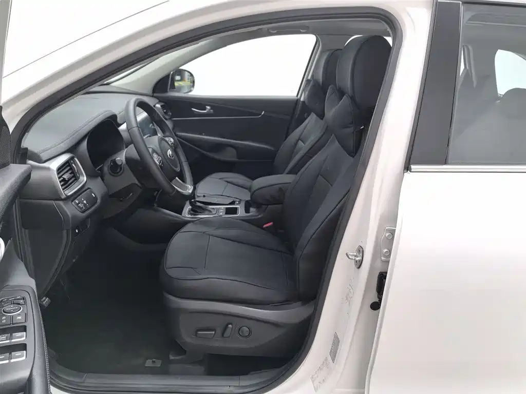 Sorento 索兰托 2016款 索兰托L 2.4 L 汽油4 WD定制版 7座 国V