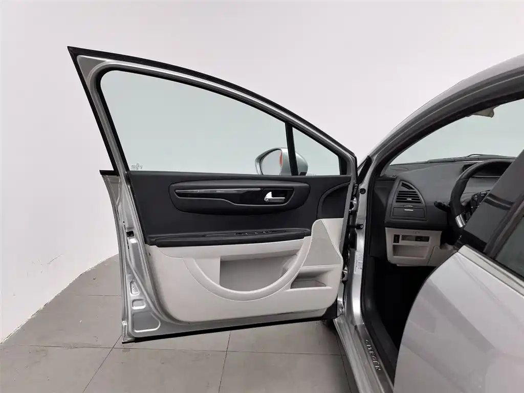 C-Quatre Sedan 1.6 L Auto Taste Enjoyment