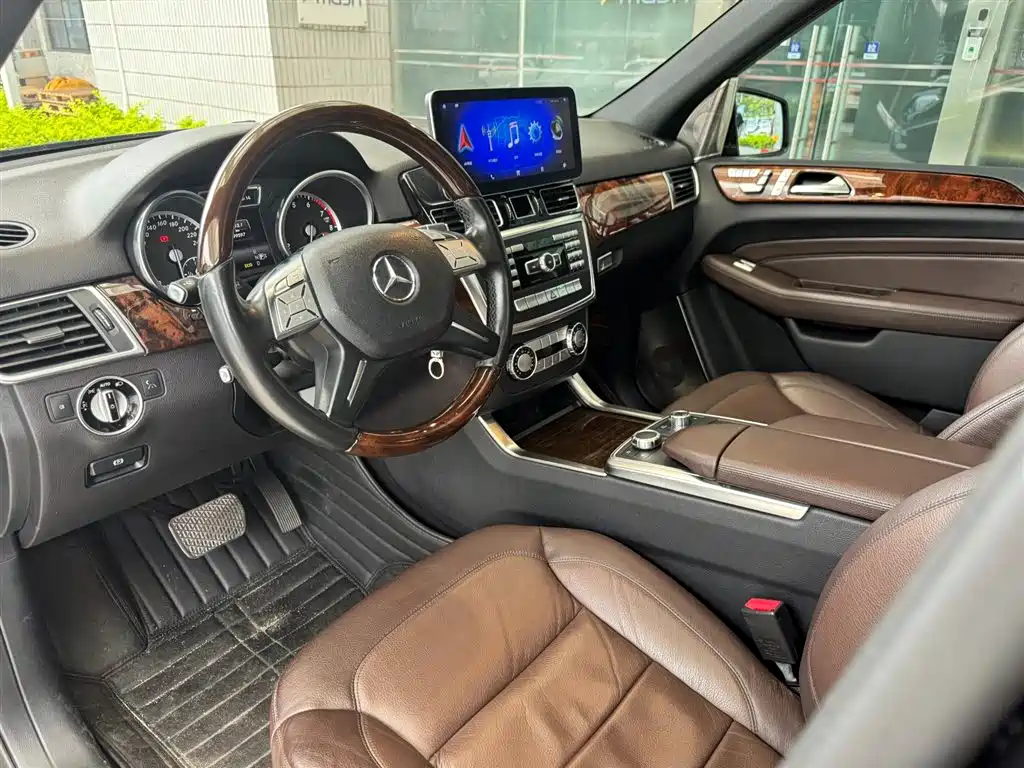 Mercedes-Benz M-Class ML 400 4 MATIC Luxury