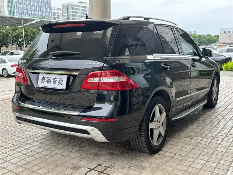 Mercedes-Benz M-Class ML 400 4 MATIC Luxury