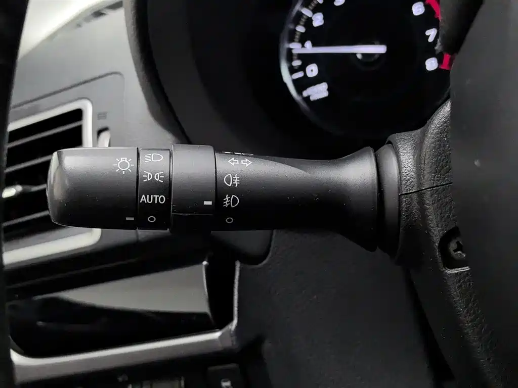 Forester 2.5 i Luxury Navigation