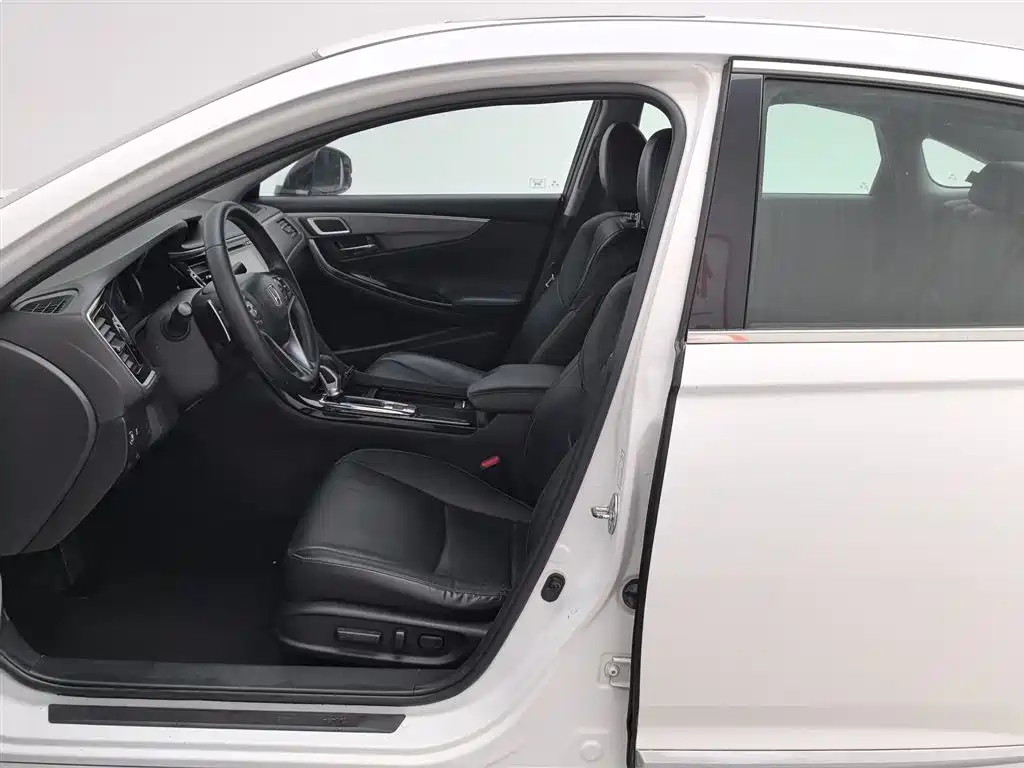 Spirior 思铂睿 2015款 2.0 L 典藏版