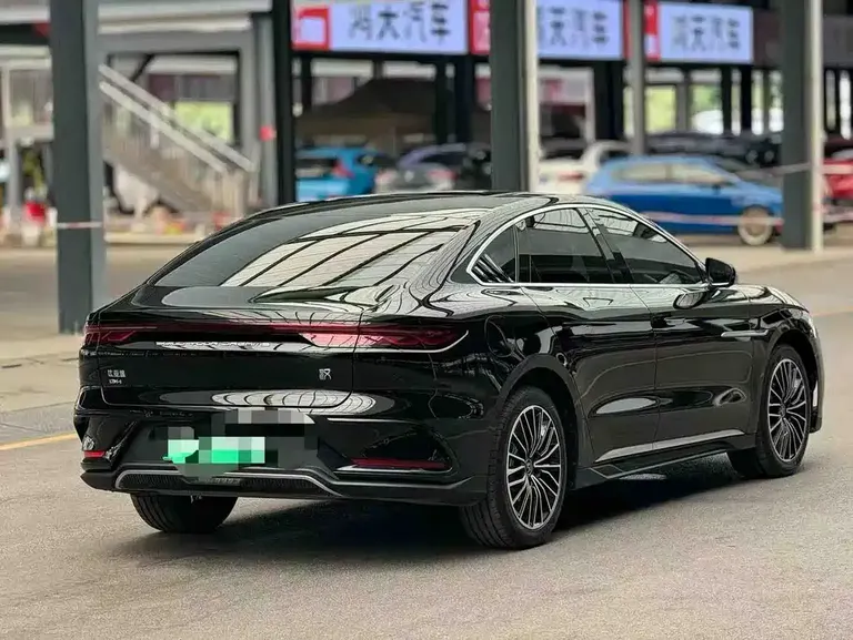 BYD Han DM-i 121 KM Premium