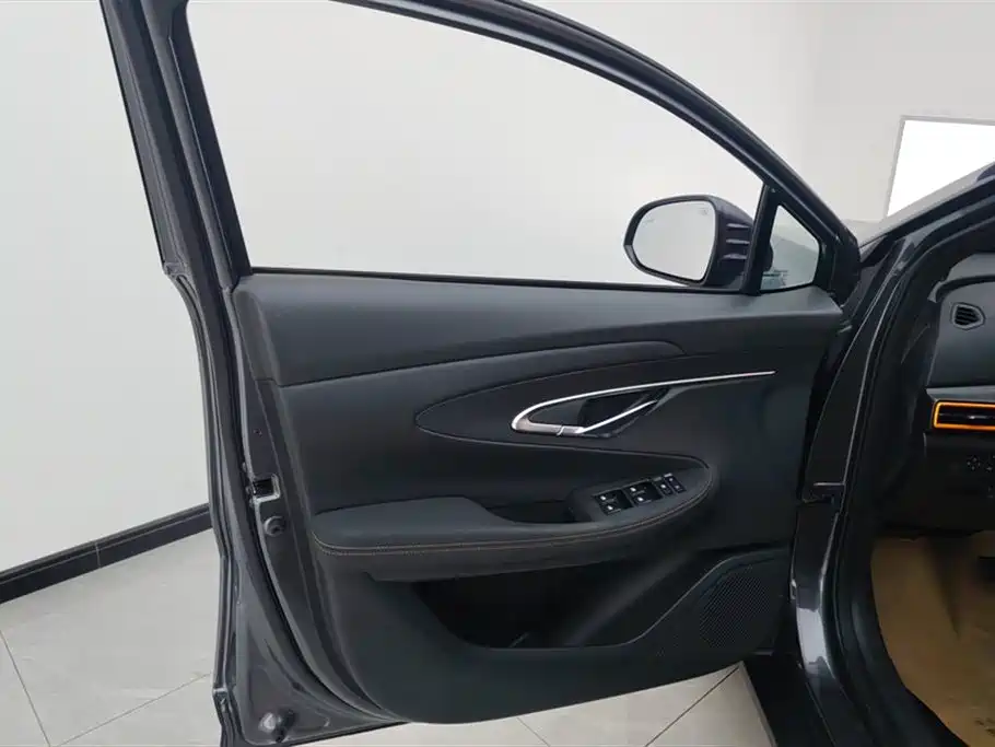 Changan UNI-T 2.0 T Distinguished