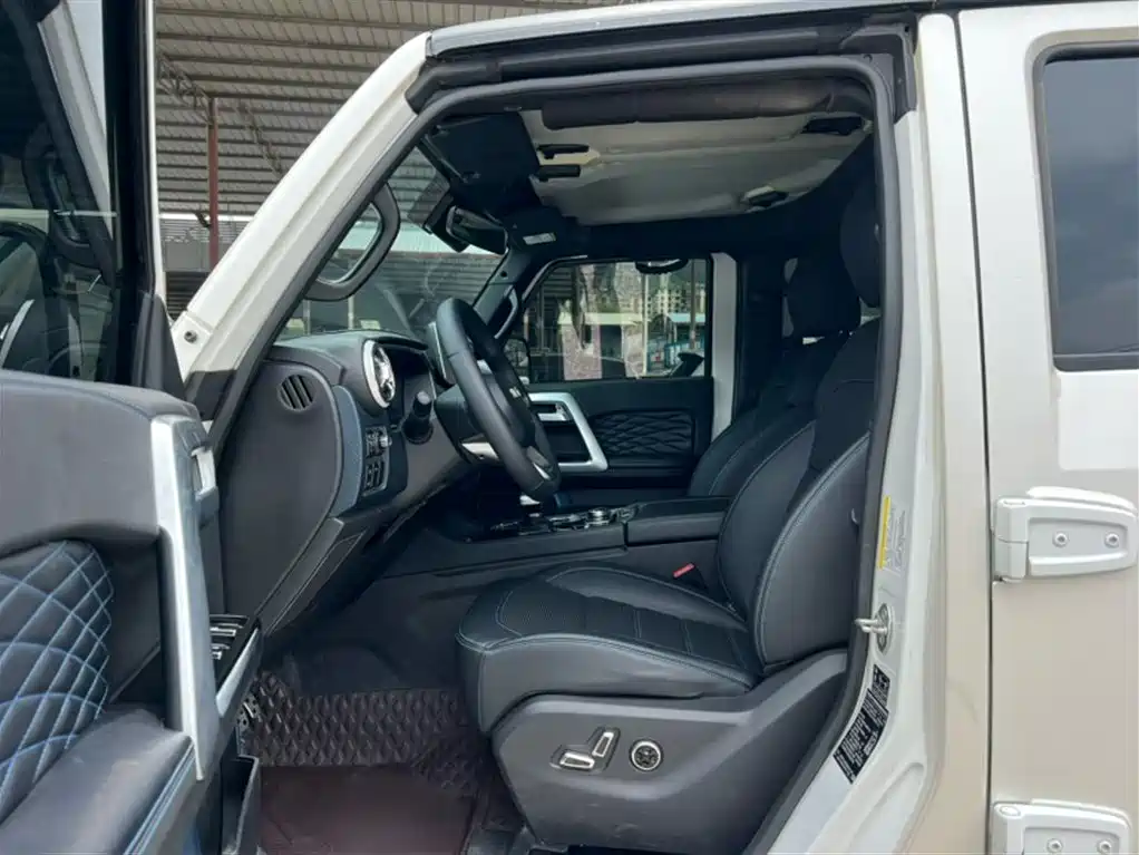 BAIC BJ40 2.0 D Auto 4 WD Blade Hero Swordsman