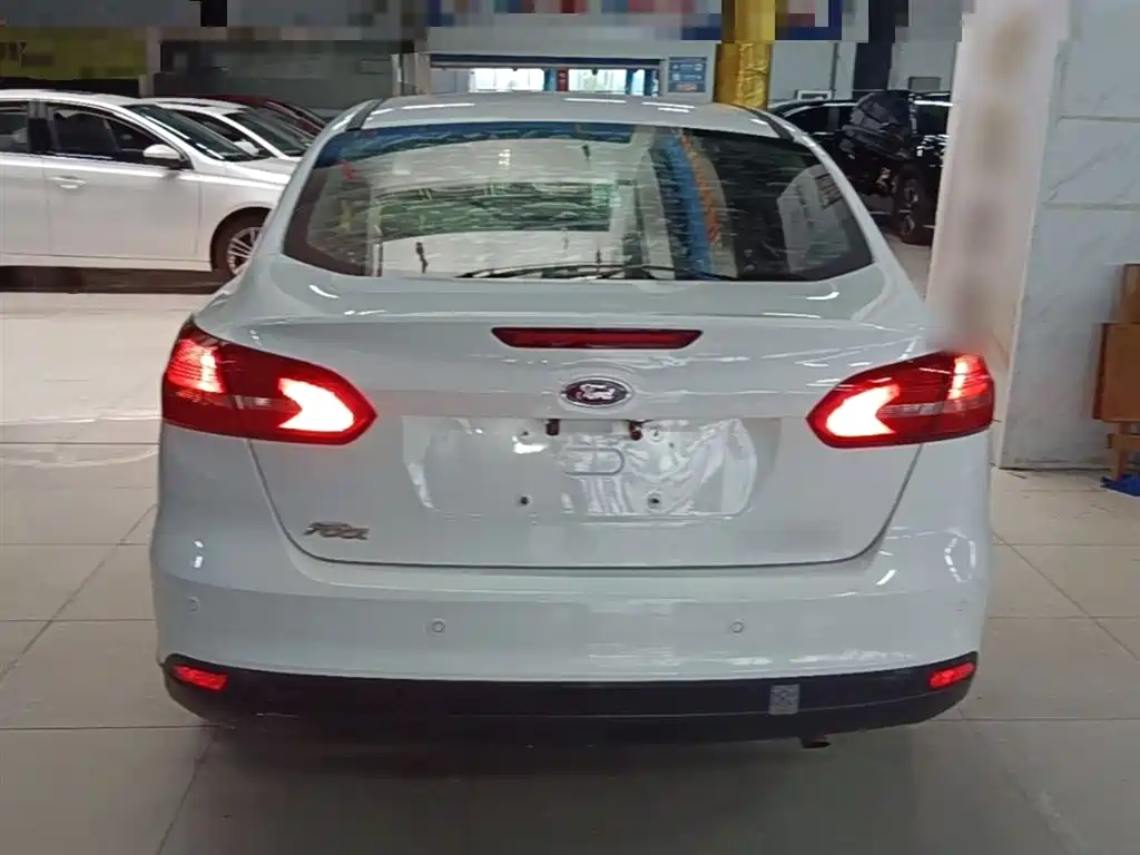 Focus Sedan 1.6 L Auto Style