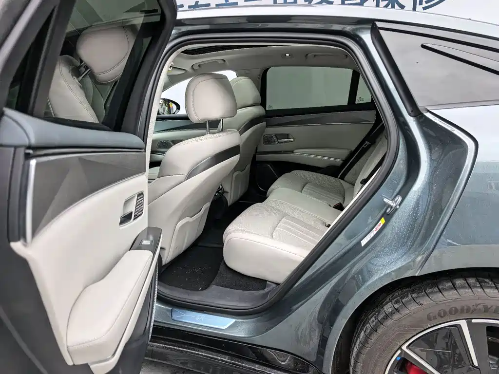 Han L 汉L 2025款 DM-i 200 KM激光雷达尊享型