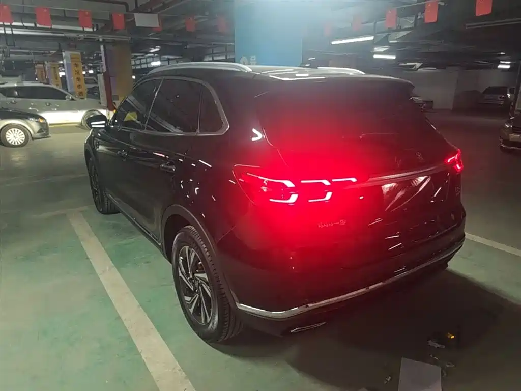 Hongqi HS5 Facelift 2.0 T Connected Flagship Enjoyment