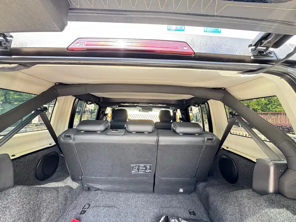 BAIC BJ40 2.0 D Auto 4 WD Blade Hero Swordsman