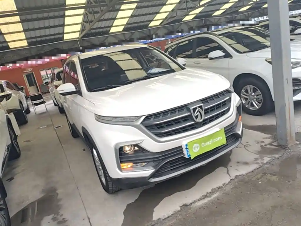 Baojun 530 1.8 L Auto Elite CN-V