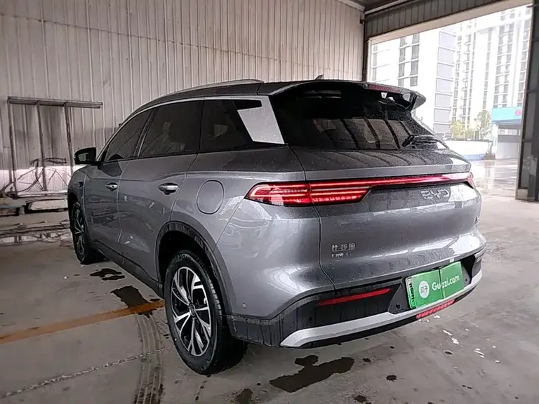 BYD Song Pro NEV 2 nd Gen Smart Drive DM-i 75 KM Leading