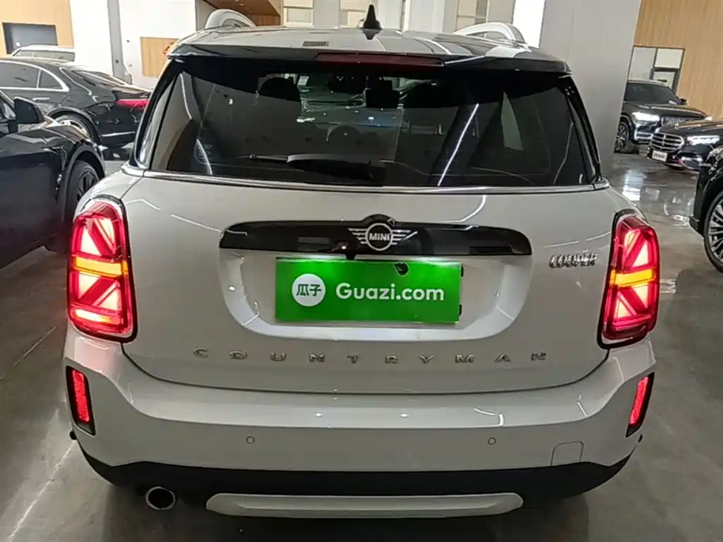 MINI COUNTRYMAN 1.5 T COOPER Connoisseur