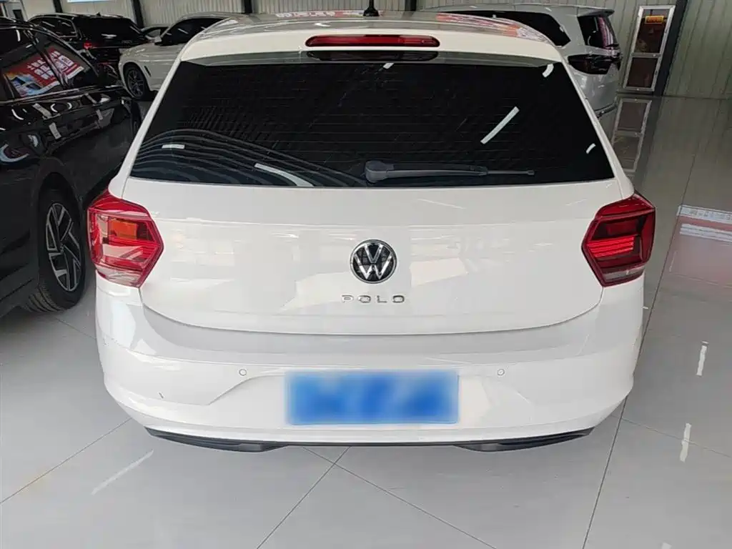 Polo Plus 1.5 L Auto Colorful Tech