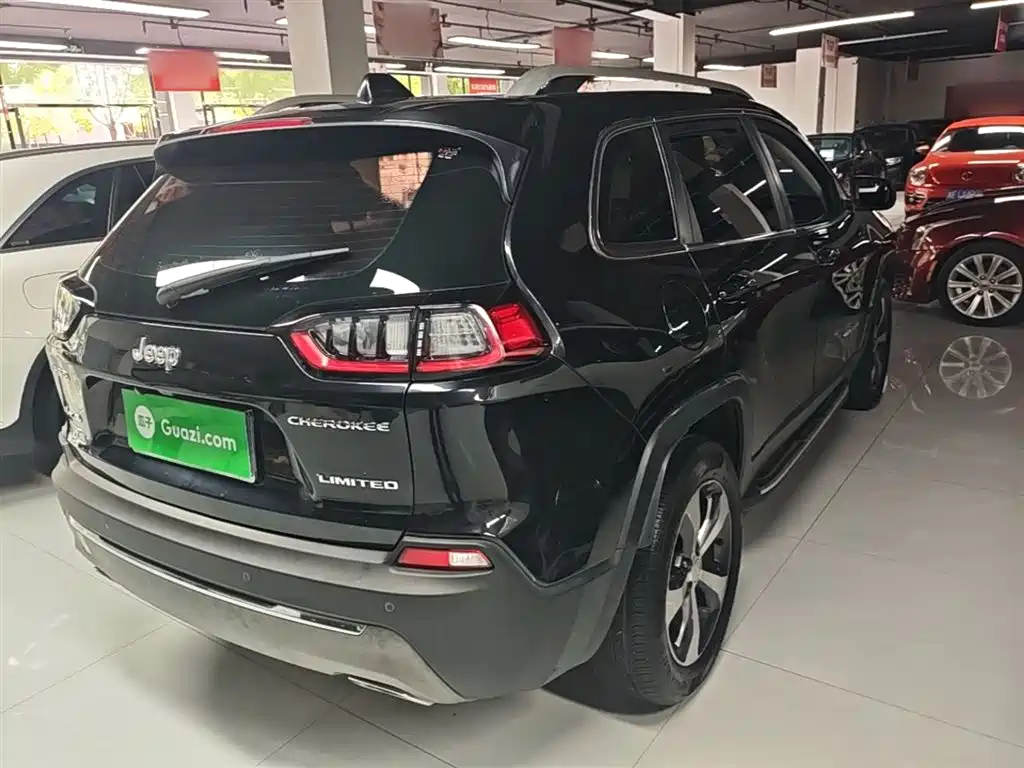 Cherokee 自由光 2019款 2.0 T 四驱探享版 国V