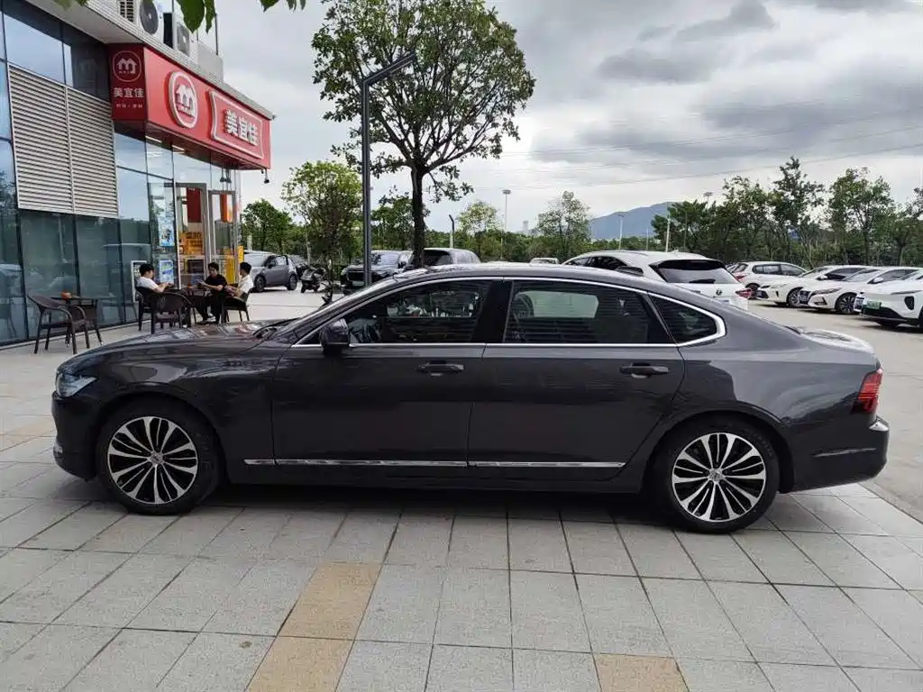 Volvo S90 B5 Smart Ease Luxury