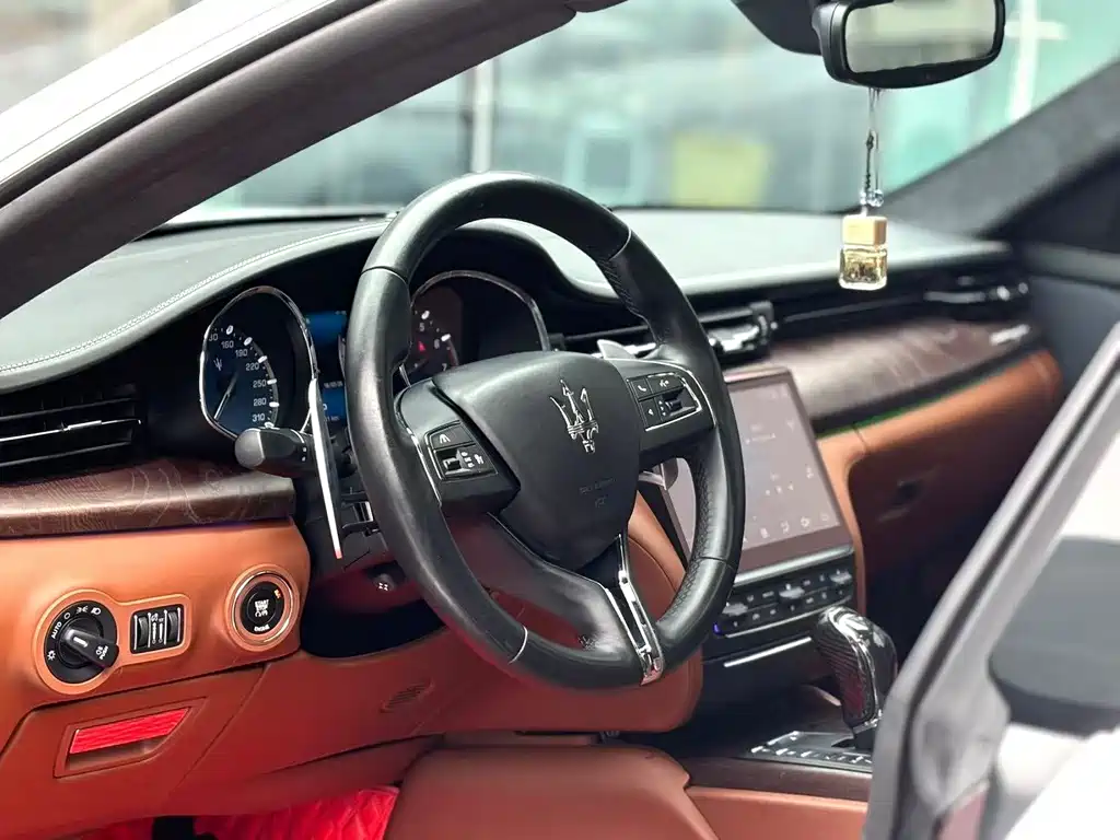 Quattroporte 3.0 T Standard