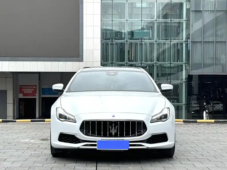 Maserati Quattroporte 3.0 T Standard